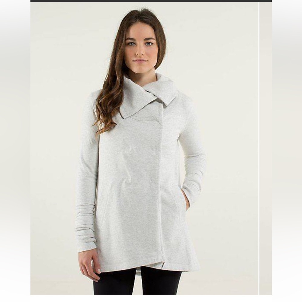 Lululemon Jacket - Picture 1 of 12